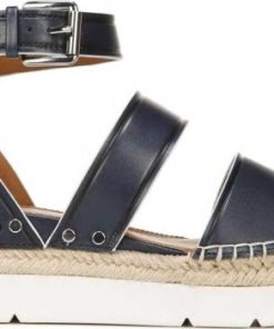 Thewardroberefresh.shop62f9cd22d1 3