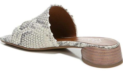 Thewardroberefresh.shop9684d8961e 9