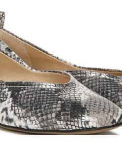 Thewardroberefresh.shop97232f8245 2