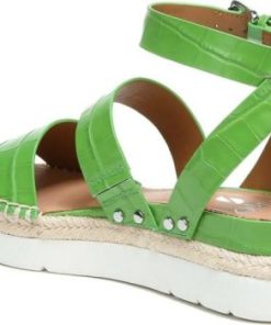 Thewardroberefresh.shopd688aa596a 9